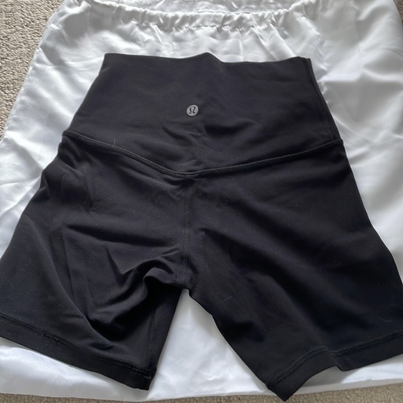 ✨SOLD✨ Lululemon Align High Rise 6” Biker Shorts - Size 2 - Picture 6 of 9
